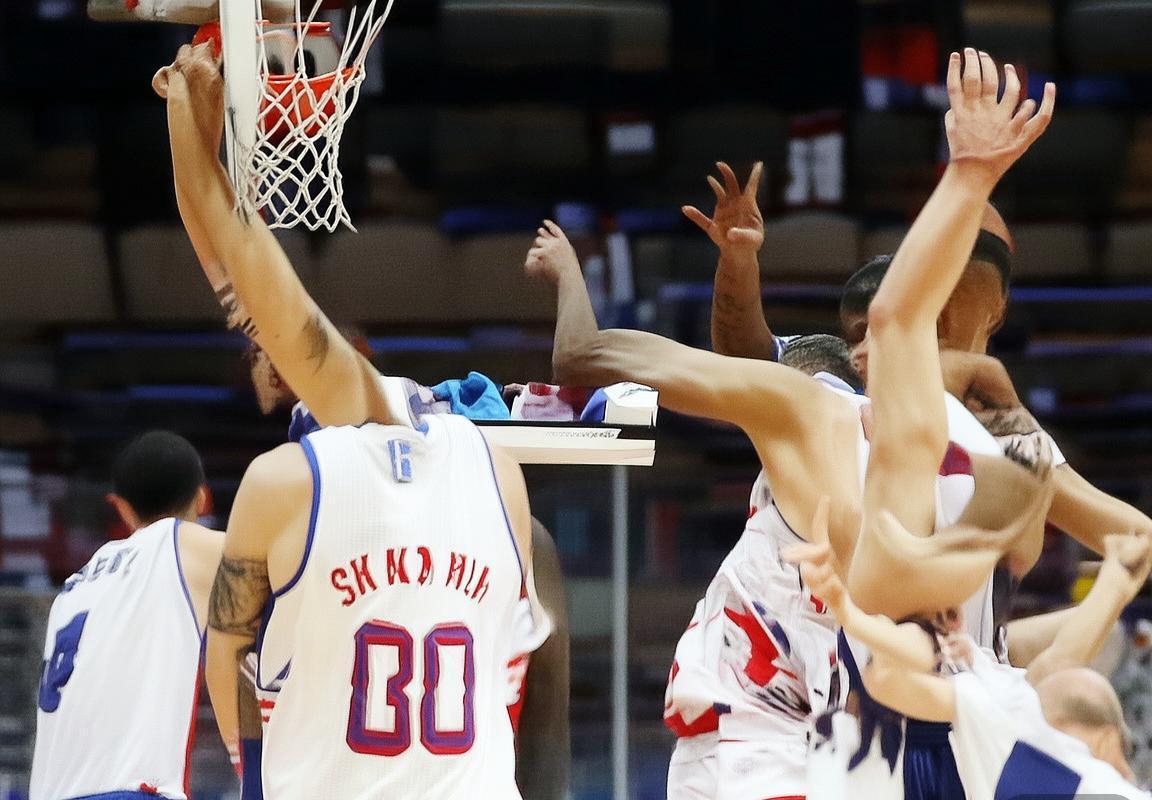 2019NBA季后赛：火箭爵士巅峰对决战术解析与回顾(图5)