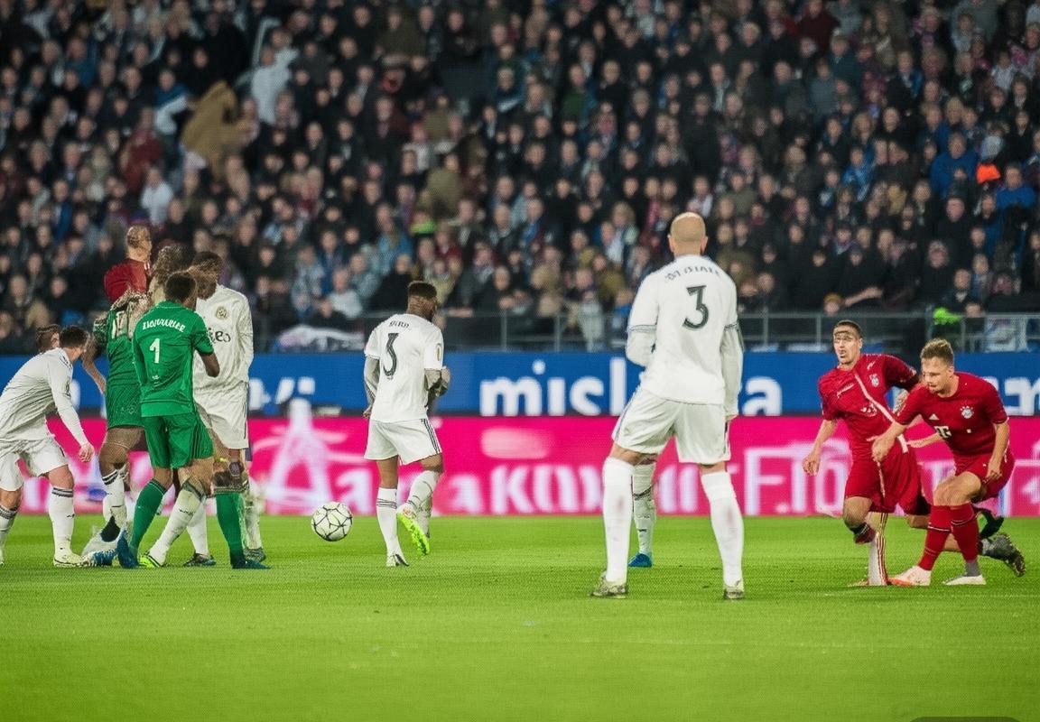 欧冠巅峰对决：拜仁慕尼黑VS皇家马德里战术解析